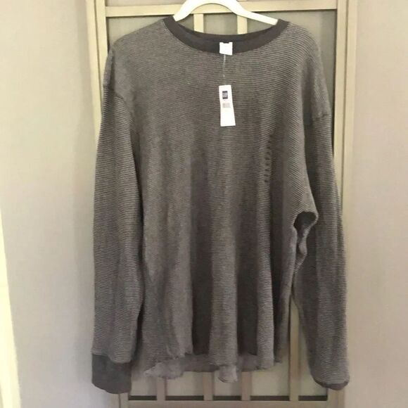 GAP Other - NWT Gap Heathered gray thermal shirt. Size XXL
